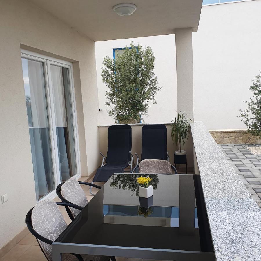 Apartments Marti مورتير المظهر الخارجي الصورة