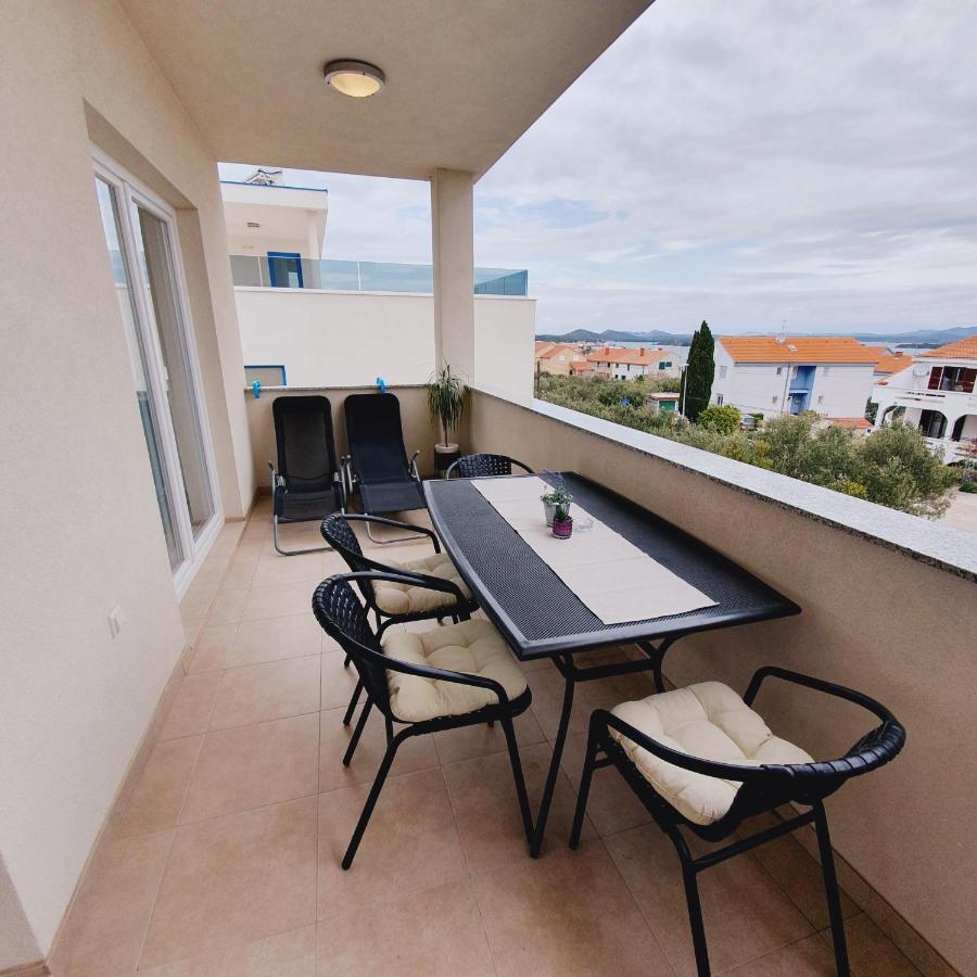 Apartments Marti مورتير المظهر الخارجي الصورة